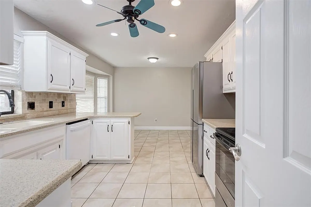 Listing photo: kitchen second angle
